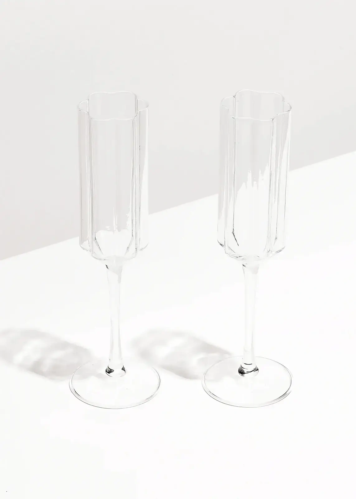 盃台　酒器　台　盃 Amazon.com: Coupe 雞尾酒杯| 1 件組| 8 盎司(約236.8 毫升