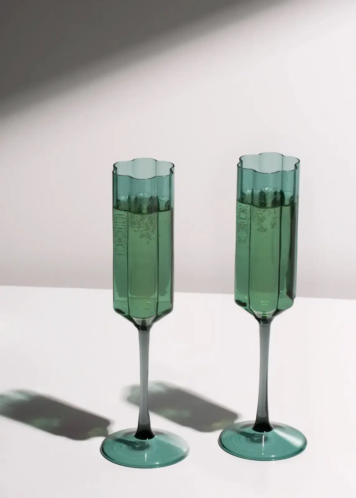 盃台　朱塗盃 台維斯盃｜黃澤林直落兩盤旗開得勝港隊領先烏茲別克1：0 一連2日