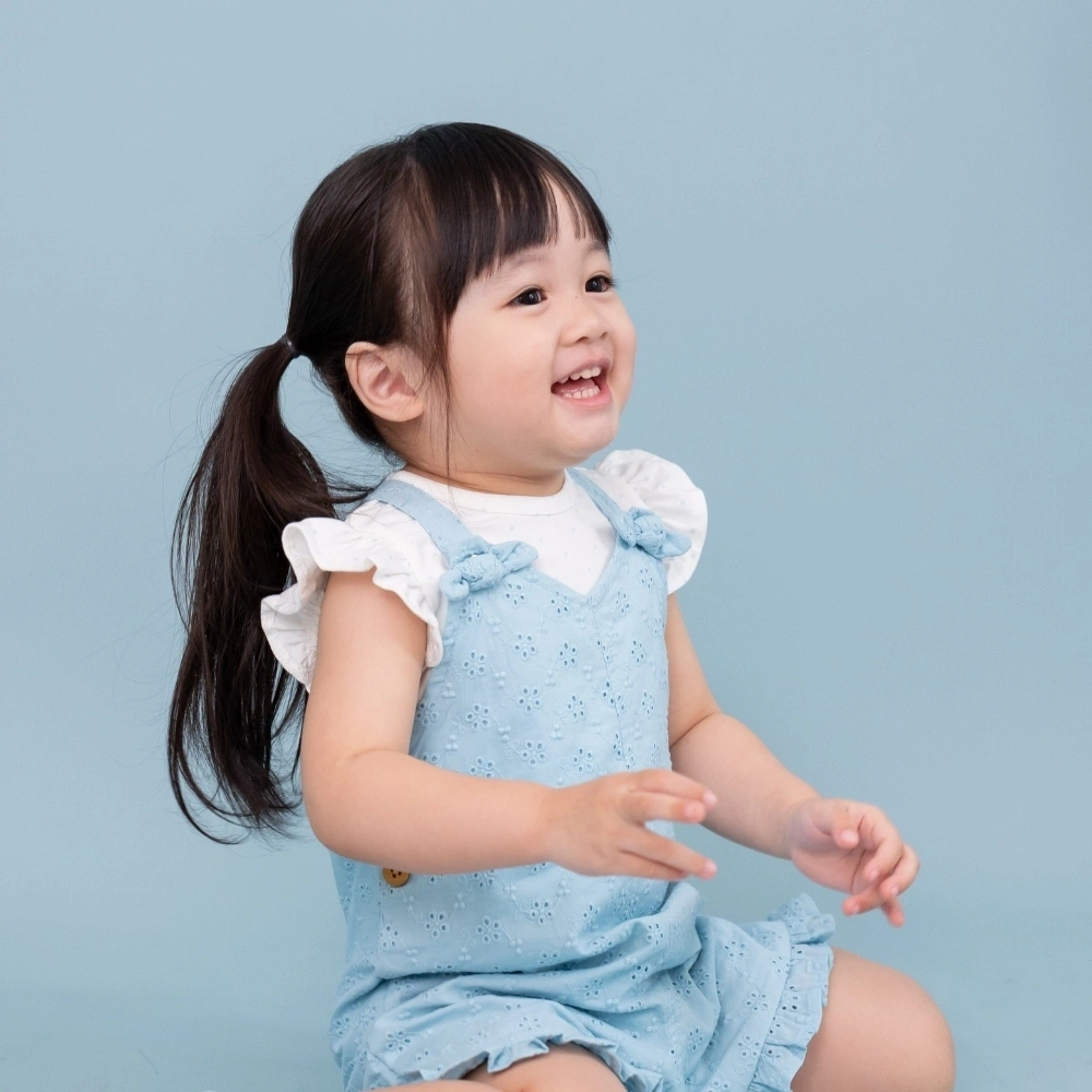 【Little Me】眼孔花紋吊帶褲套裝